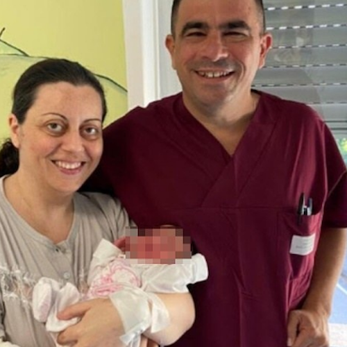 Gravidanza a rischio a Salerno, mamma e figlia salve grazie ai medici del "Ruggi" 