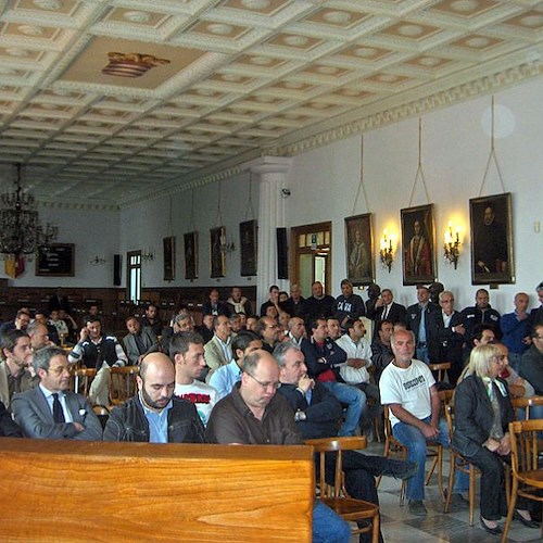 Tifosi e giornalisti a Palazzo di Città