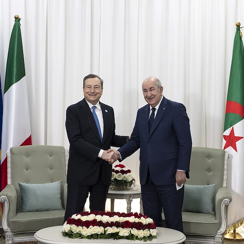 Italia e Algeria firmano accordi sul gas, Draghi: «Obbiettivo ridurre dipendenza dalla Russia»