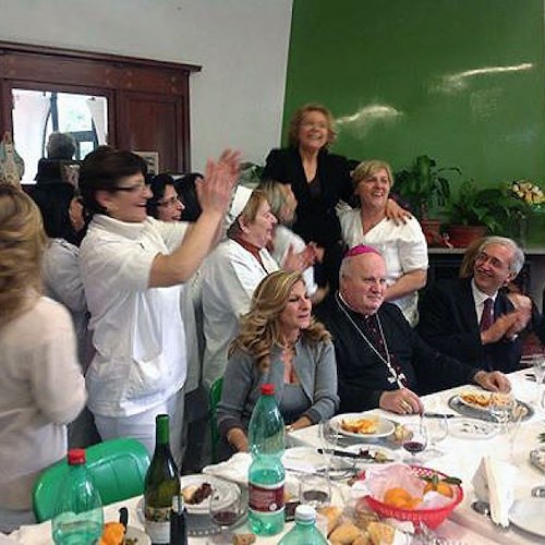 L'Arcivescovo Soricelli in visita alla Casa di riposo "Monsignor Genovesi"