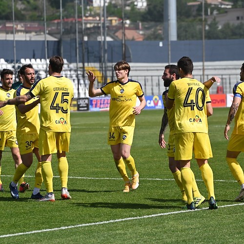 La Cavese tira fuori l'orgoglio: Turris sconfitta 3-0 al Lamberti