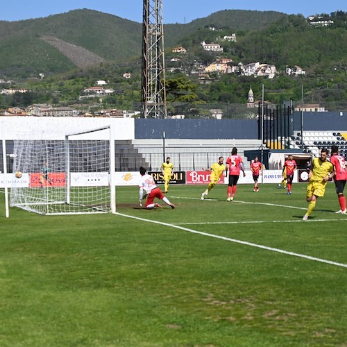 La Cavese tira fuori l'orgoglio: Turris sconfitta 3-0 al Lamberti