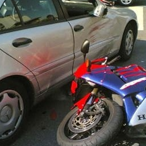 Maiori, incidente stradale a Capo d’Orso: coinvolti scooter e moto