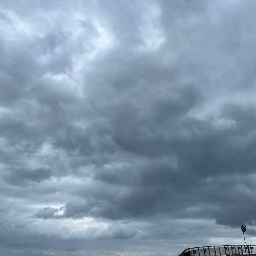 Maltempo, domani allerta Gialla su tutta la Campania: previsti rovesci e temporali sparsi