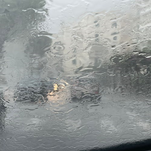 Maltempo in Campania, stamattina si passa all'allerta meteo gialla 