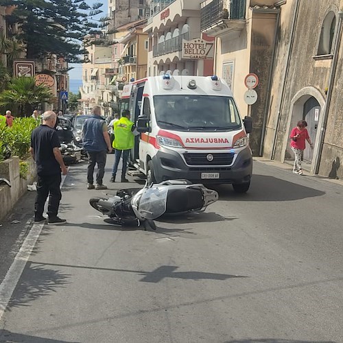 Minori, Costiera Amalfitana. Scontro tra moto e scooter, due feriti al pronto soccorso di Castiglione [FOTO]