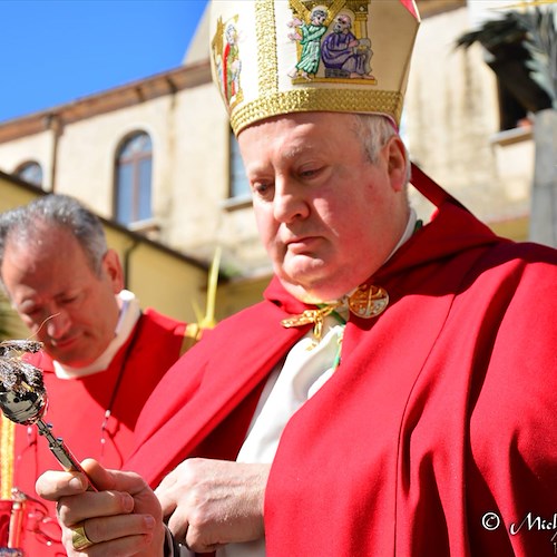 Mons. Soricelli: «Il cuore del Natale è l’incontro con Cristo e l’accoglienza del suo messaggio»
