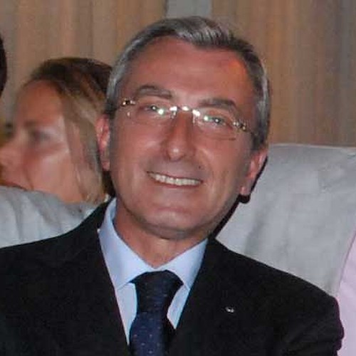 Morte dottor Michele Siani, lutto cittadino a Vietri sul Mare. Oggi i funerali