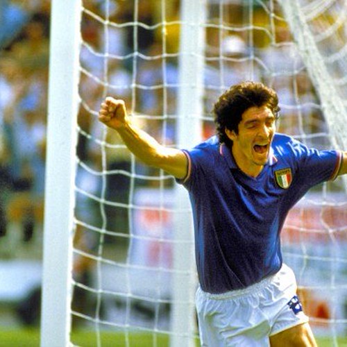 Morto Paolo Rossi, addio all'eroe del Mondiale 1982 che fece piangere il Brasile 