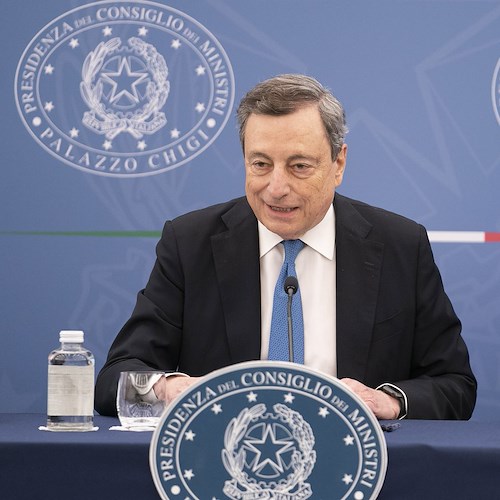 Nuovo Cdm, stanziati 14 miliardi di aiuti per famiglie e imprese. Draghi: «Governo sarà vicino agli italiani»