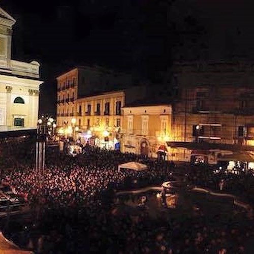Oltre 20mila persone a Cava per la Notte Bianca, Polichetti: «Un successo»