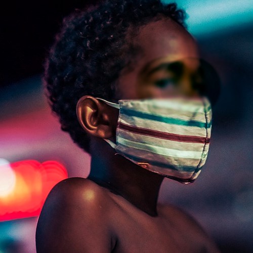 OMS annuncia che la pandemia si trascinerà per tutto il 2022: «Disparità distribuzione vaccini»