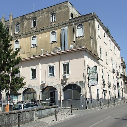 Ospedale Cava de' Tirreni, sindaco Servalli chiama Cantone per per sblocco assunzioni e turnover