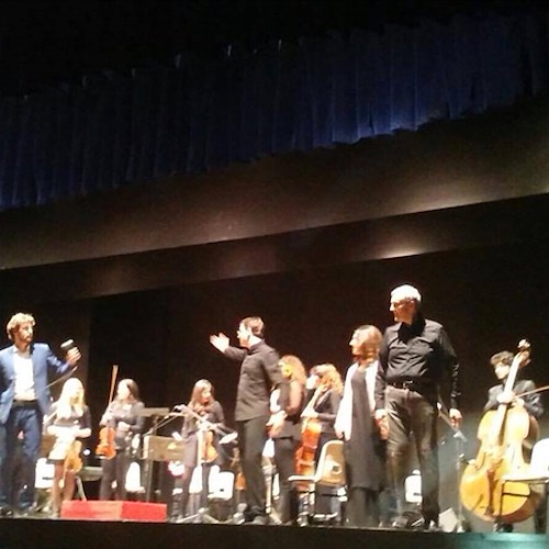 Pagani: successo per l'Orchestra Filarmonica Campana con 'Il Segreto di Pulcinella'