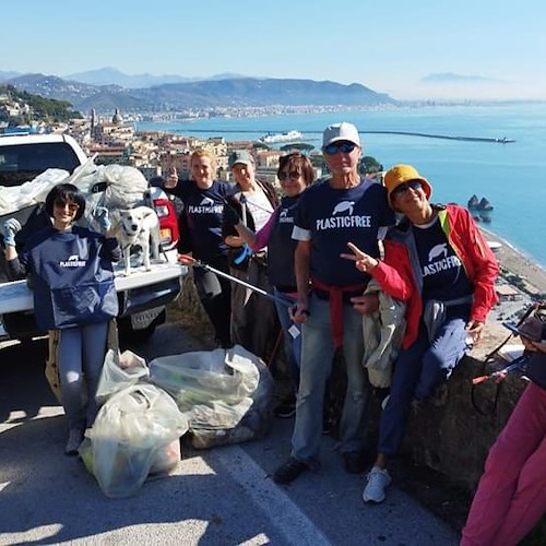 Passeggiata ecologica plastic free a Vietri sul Mare: buona partecipazione e ottimi risultati<br />&copy; Comune di Vietri sul Mare
