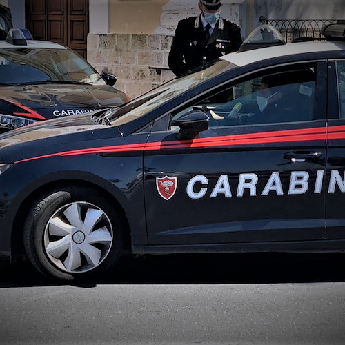 Paura a Nocera Inferiore: auto non si ferma al posto di blocco, carabinieri sparano in aria 