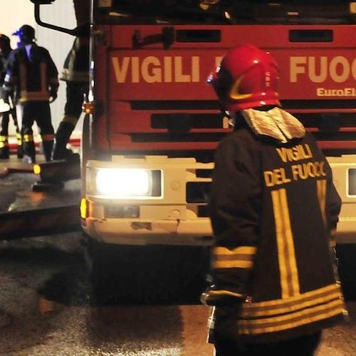 Paura nella notte a Cava de' Tirreni: fuga di gas in via Rosario Senatore