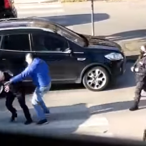 Poliziotto aggredito alle spalle da automobilista: tensione a Battipaglia 