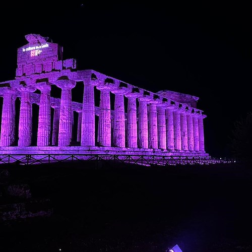 Procida Capitale Italiana della Cultura, proiezioni in rosa sui monumenti della Campania