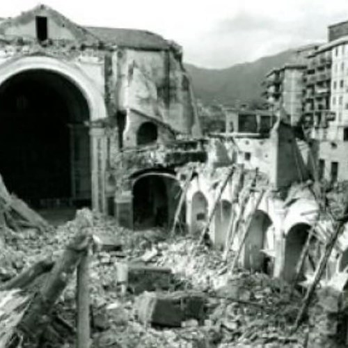 Quarant'anni anni fa il terremoto in Irpinia, Cava de' Tirreni ricorda e rende omaggio alle vittime 