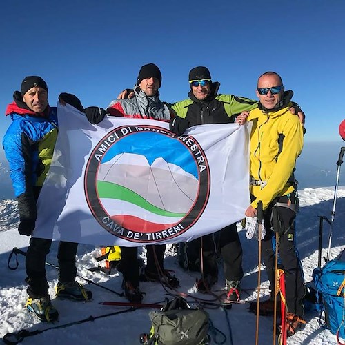 Quattro cavesi scalano il Monte Bianco, assessore Senatore: «Impresa memorabile»