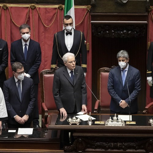 Quirinale, Mattarella ha giurato: «Per me una nuova chiamata -inattesa- alla responsabilità»