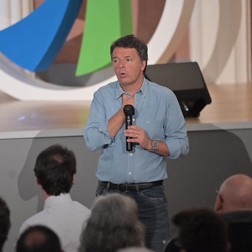 Reddito di Cittadinanza, Renzi: «A giugno raccolta firme per abolirlo». Conte: «Un Robin Hood al contrario»