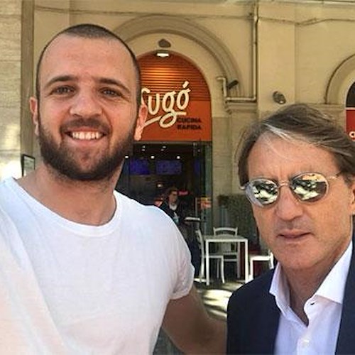 Roberto Mancini fa tappa a Salerno: per il CT pranzo al volo da Sugò