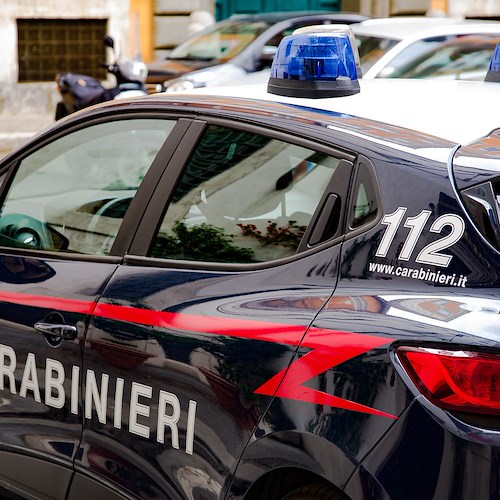Salerno, 90enne in difficoltà respiratoria: carabinieri la salvano consegnandole bombola di ossigeno