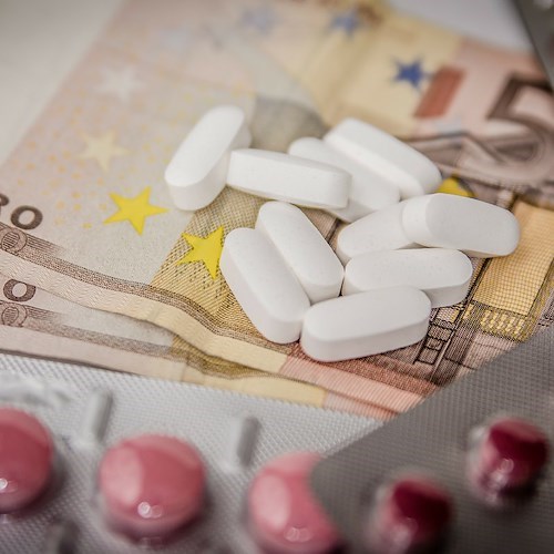 Sanità, Campania prima Regione d'Italia per velocità nei pagamenti 