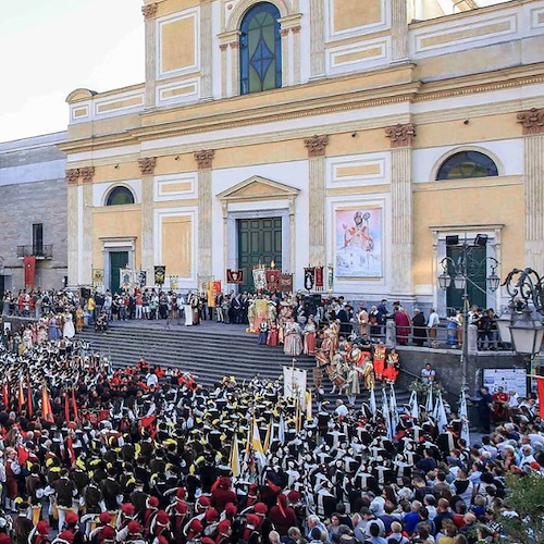 Santissimo Sacramento, a Cava si torna in piazza dopo 2 anni: attesi Sbandieratori e casali di Vietri e Cetara 