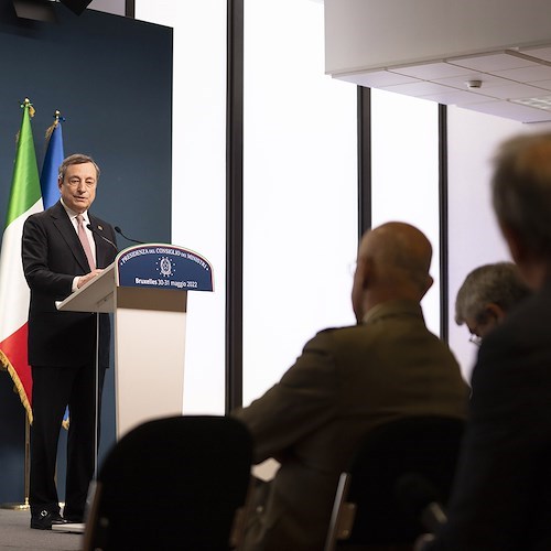 Sanzioni Russia, Draghi: «L'Italia non esce penalizzata». Poi gela Salvini su viaggio a Mosca 