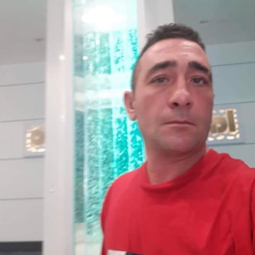 Scomparso da domenica, Raffaele trovato senza vita sugli scogli di Salerno. Si indaga 