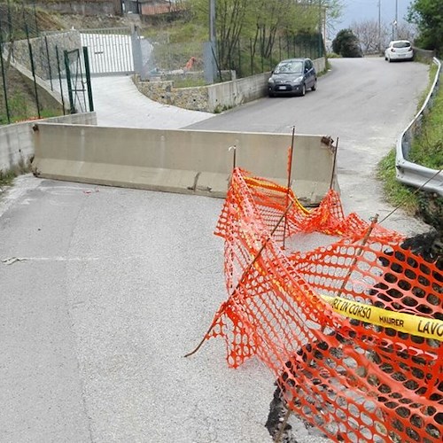 Strada chiusa per frana a Sant'Anna: Bus Italia adegua le tratte