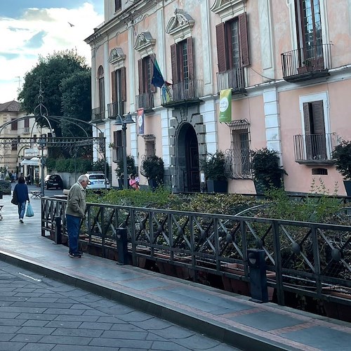 Tangenti protesi ortopediche, ex primario Antonio Piscopo agli arresti domiciliari per corruzione 