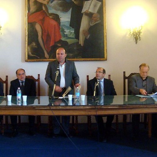 La conferenza stampa a Palazzo