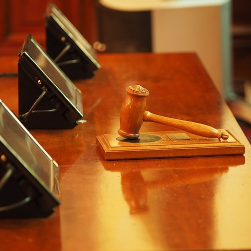 Tribunale<br />&copy; Daniel_B_photos su Pixabay
