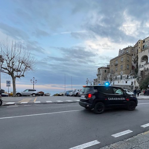 Truffano donna a Tramonti, arrestati dai Carabinieri: i particolari del furto di sabato scorso