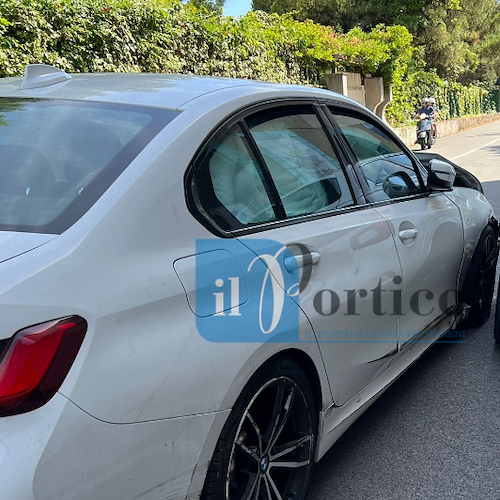 Turista noleggia auto e fa incidente a Vietri sul Mare: illeso 