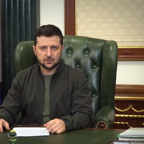 Ucraina, Zelensky ai mercenari: «Peggiore decisione della vostra vita». Poi ringrazia l'Italia 