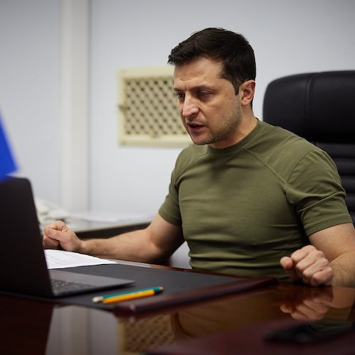 Ucraina, Zelensky: «No-fly zone o razzi russi cadranno su Paesi Nato»