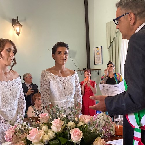 Valentina e Rossella Wedding. Celebrata a Montoro la prima unione civile tra due donne