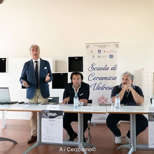 Presentato ieri a Firenze il catalogo "Scuola di ceramica vietrese" con i lavori dei suoi allievi<br />&copy; A/Cerzosimo