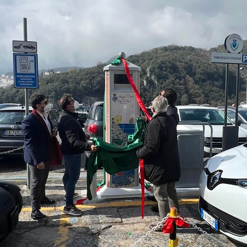 Vietri sul Mare: inaugurata colonnina per la ricarica delle auto elettriche
