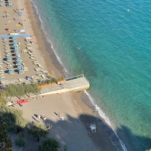 Vietri sul Mare, non residenti pagheranno 1 euro per accedere alle spiagge libere 