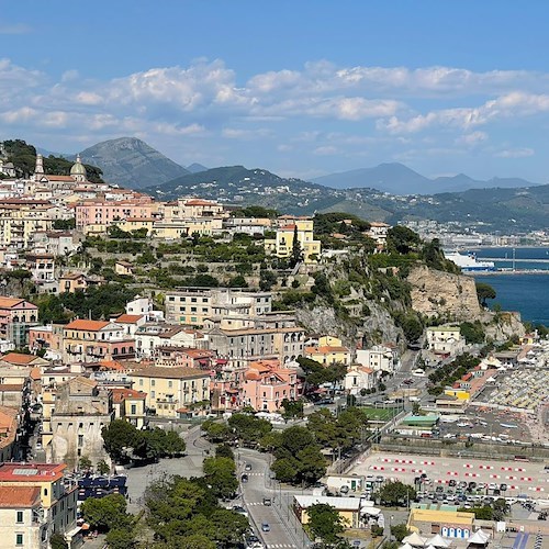 Vietri sul Mare si trasforma in un borgo divino: Comune patrocina evento “Borgo Divino in tour” 
