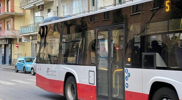 Cava de’ Tirreni, accusato senza colpa: autista di Busitalia ottiene giustizia grazie alla UGL