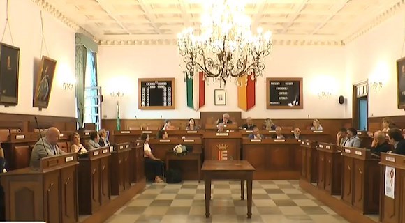 Cava de' Tirreni, il Consiglio Comunale approva l’Azienda Speciale Consortile 
