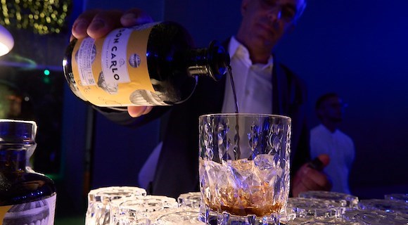 Da Eboli alla Versilia: Amaro Don Carlo nella serata esclusiva di Andrea Bocelli