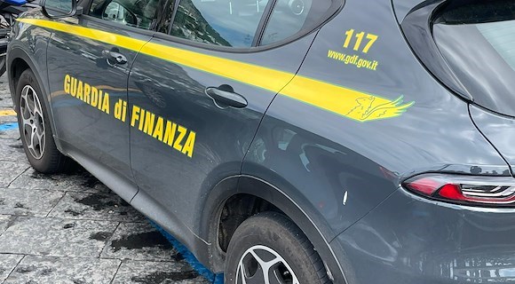 Eboli, sgominata rete criminale tra Salerno e Napoli: 39 misure cautelari, 18 in carcere